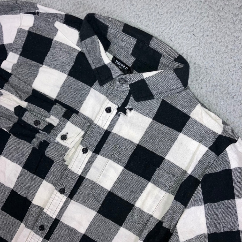 Forever 21 Flannel Shirt Men L B/W Plaid Button Up Outdoor Lumberjack Layering